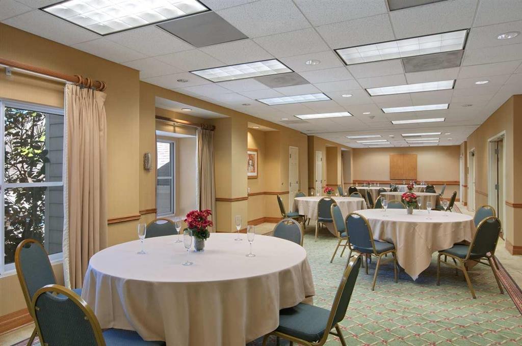 Homewood Suites Houston Kingwood Parc Airport Area Удобства фото